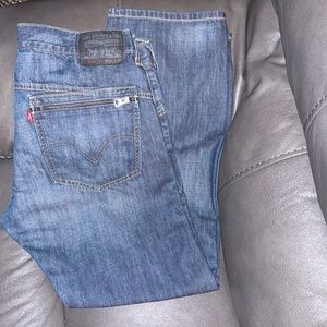 Mens Levis 514 pants Good condition. Please see photos. Size W36 32L .Great buy!
